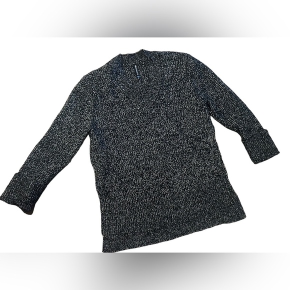 Women’s Athleta Black Longer Length V-Neck Sweater Medium Oversized - Picture 1 of 8